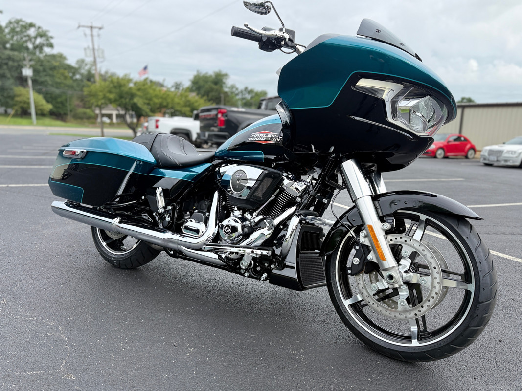 Road Glide®