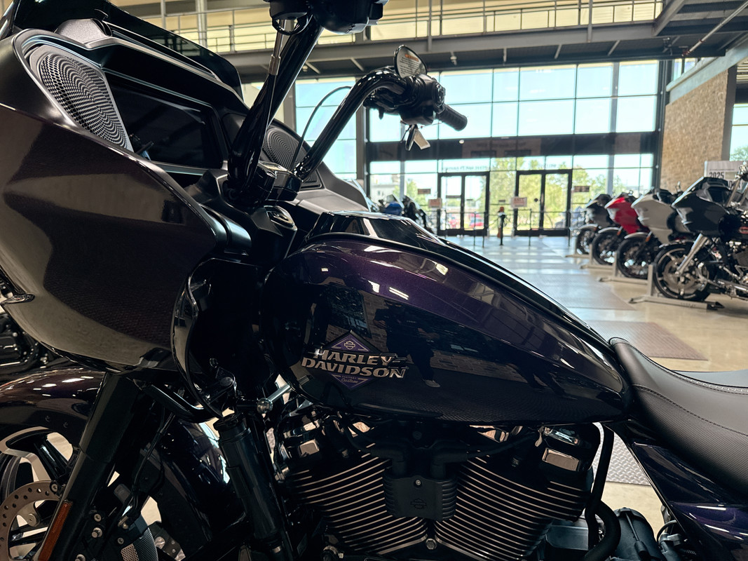 Road Glide®