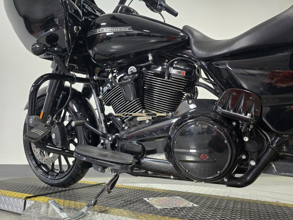 Harley R. Wright Ks 2018 Harley-Davidson® FLTRXS Road Glide® Special for Sale in Kansas ...