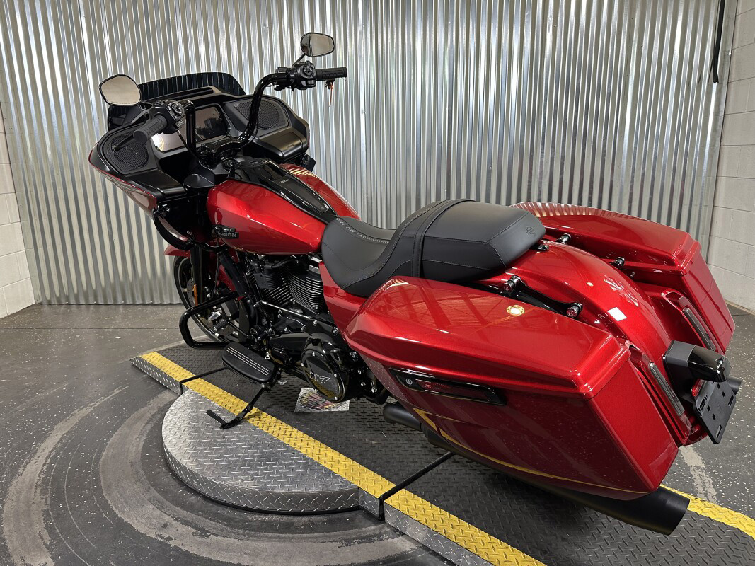 Road Glide®