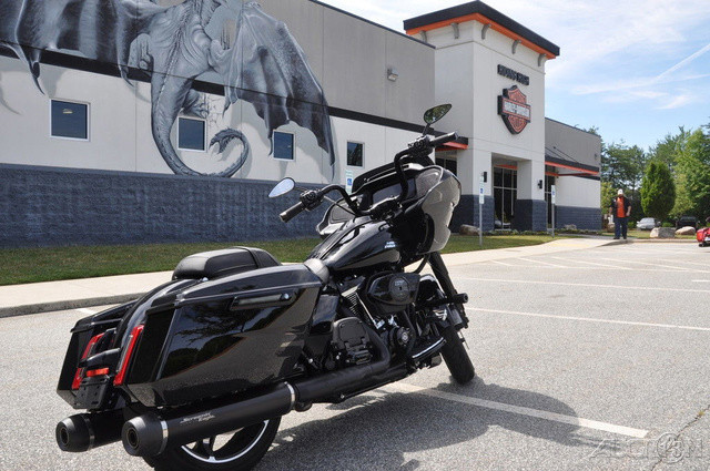 Road Glide®