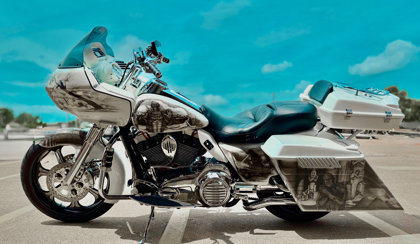 CVO™ Road Glide® Ultra