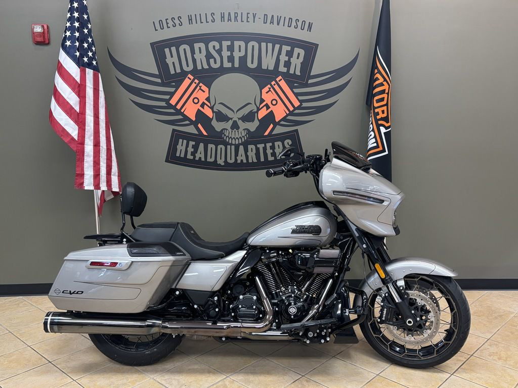 CVO® Street Glide®