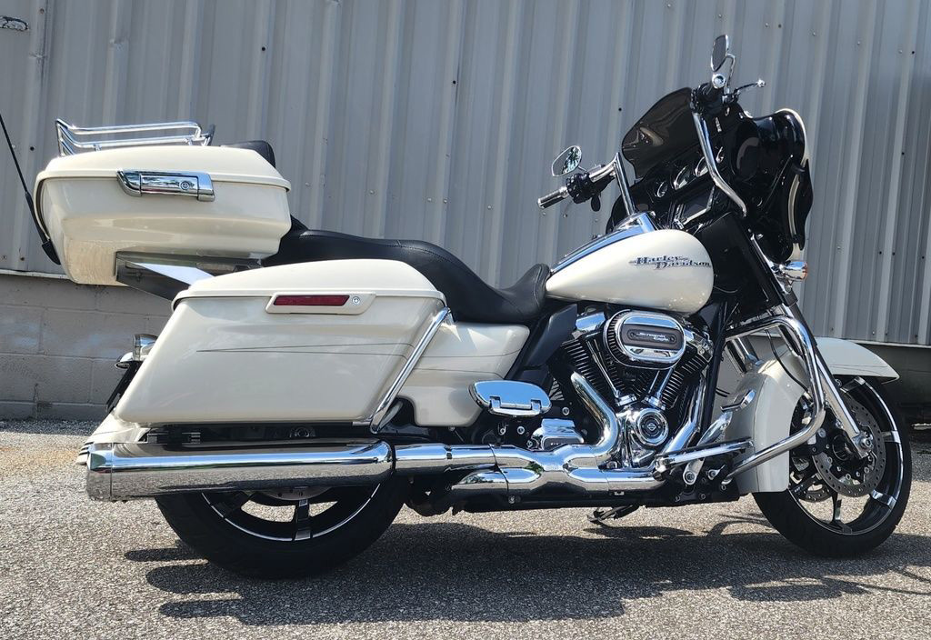 Street Glide® Special