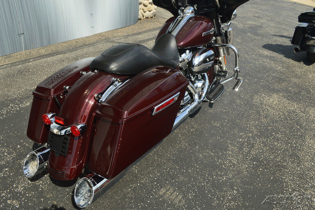 Street Glide®