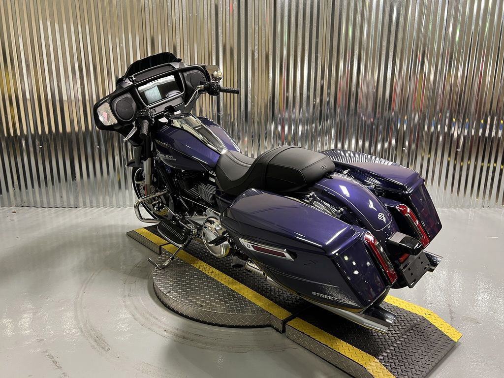 Street Glide®