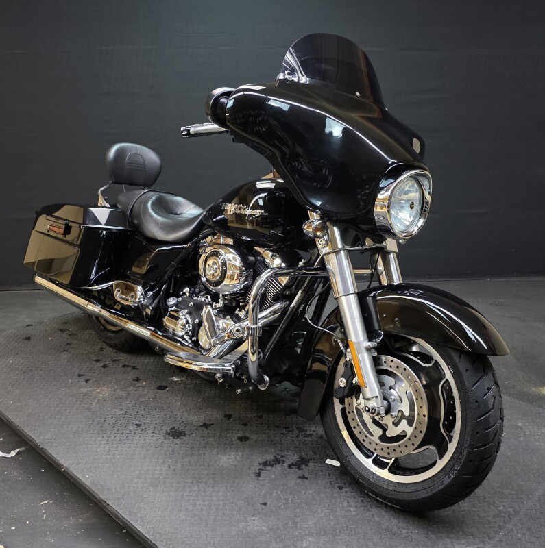 Street Glide®