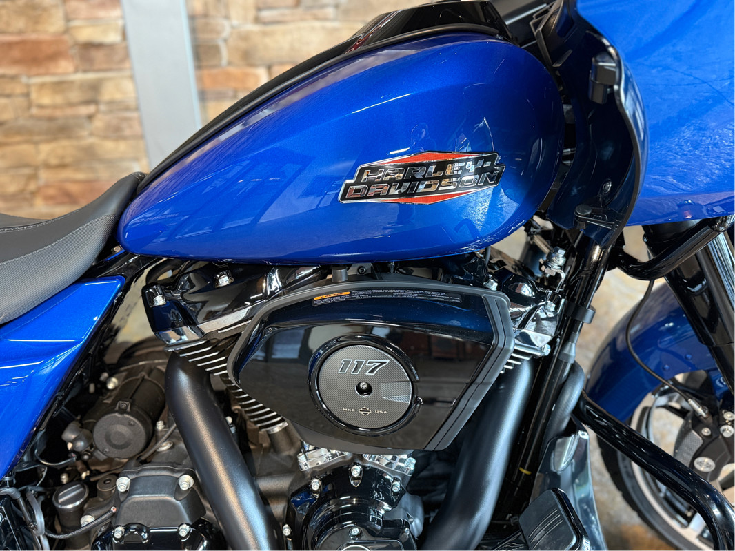 Road Glide®
