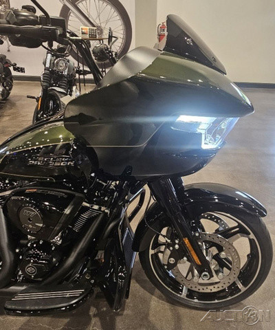 Road Glide®