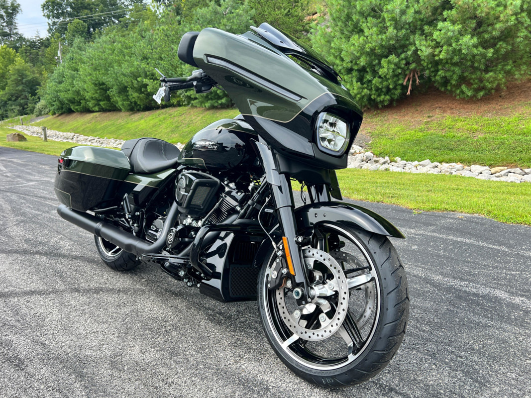 Street Glide®