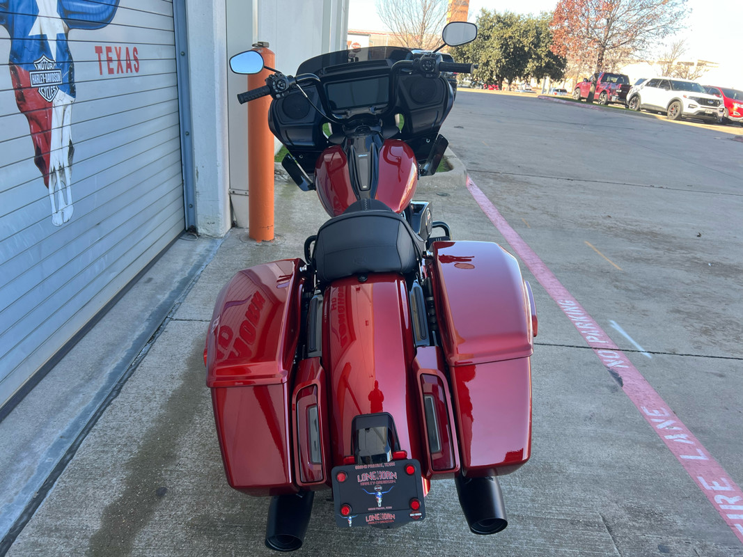 Road Glide®