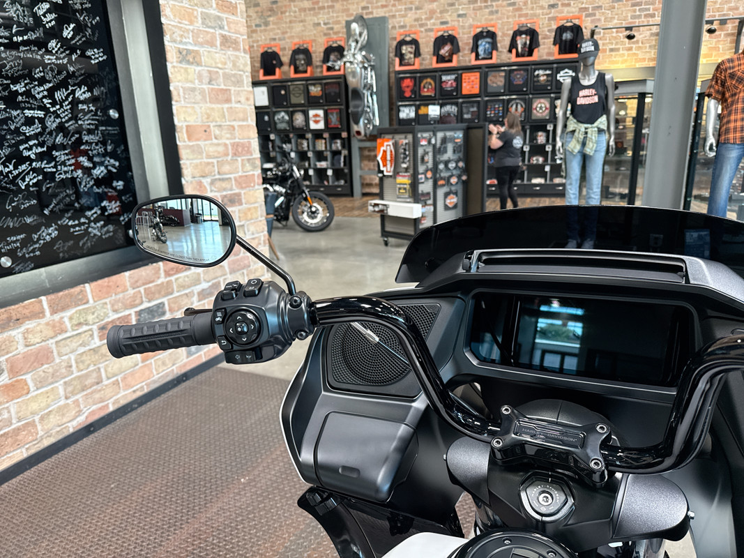 Road Glide®