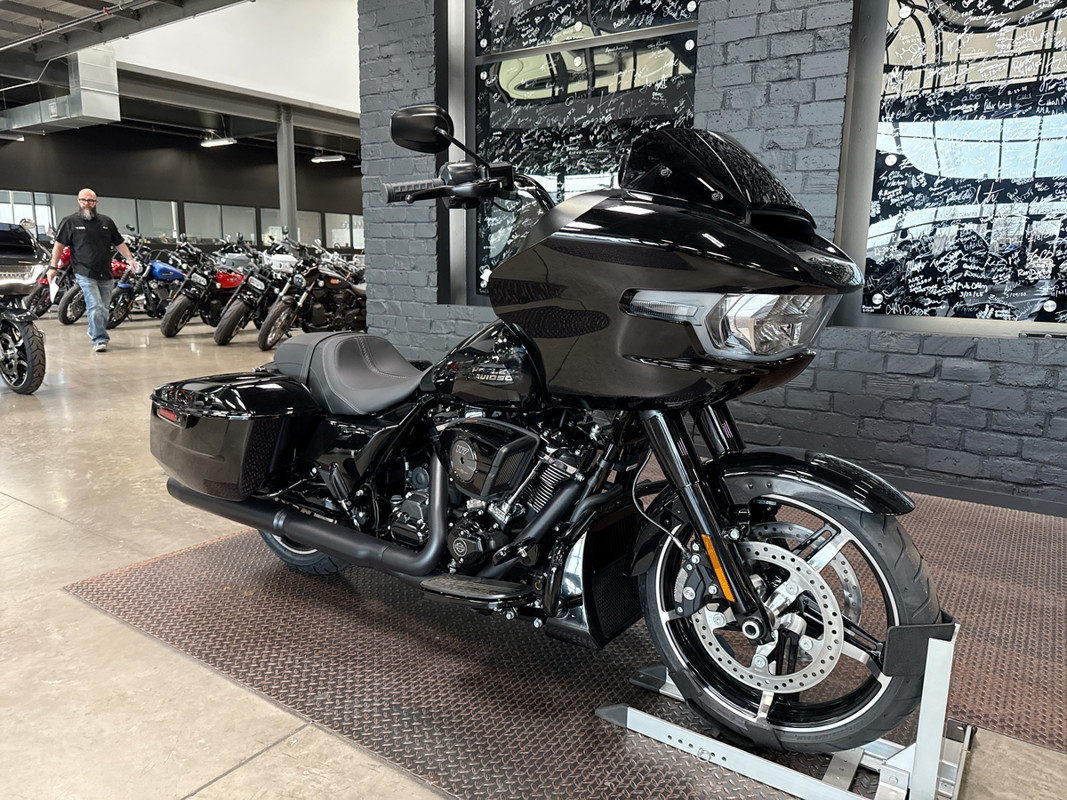 Road Glide®