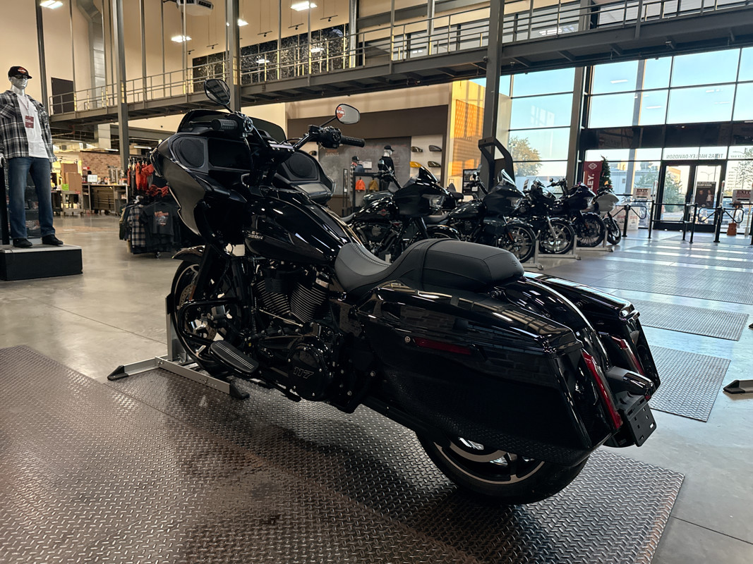 Road Glide®