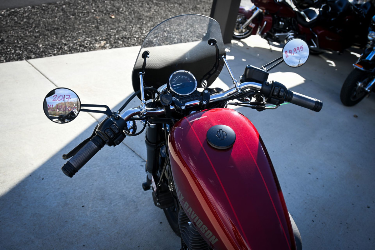 Sportster® Roadster®