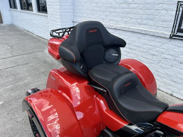 CVO® Street Glide® 3 Limited