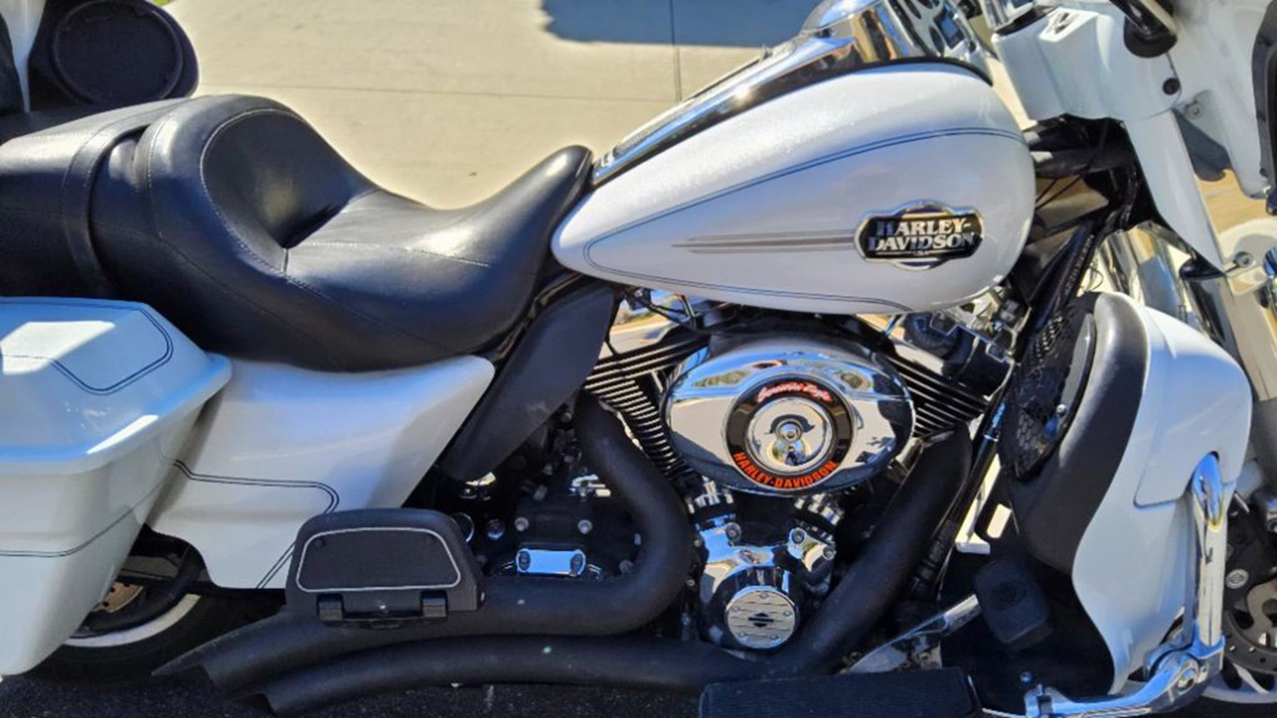 Electra Glide® Ultra Classic® Anniversary Shrine Edition
