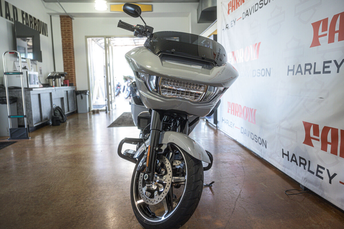 Road Glide®