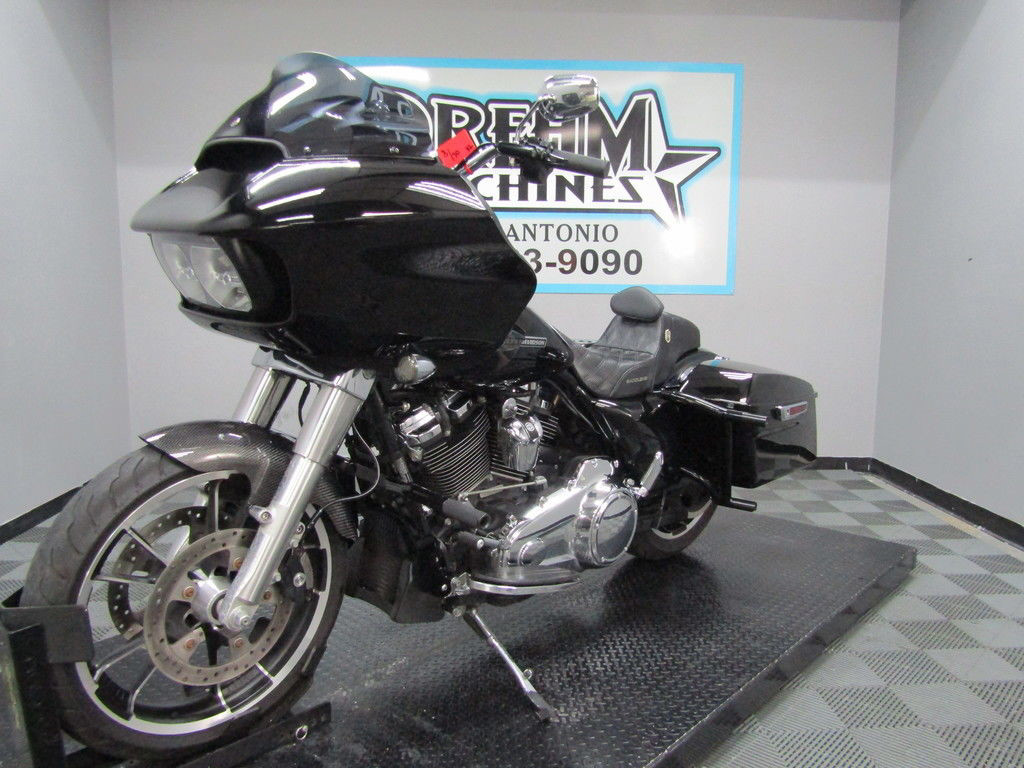 Road Glide®