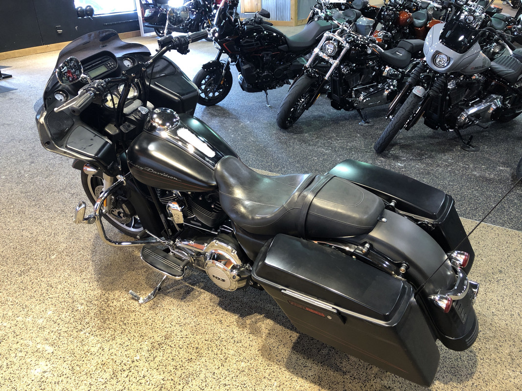 Road Glide® Custom