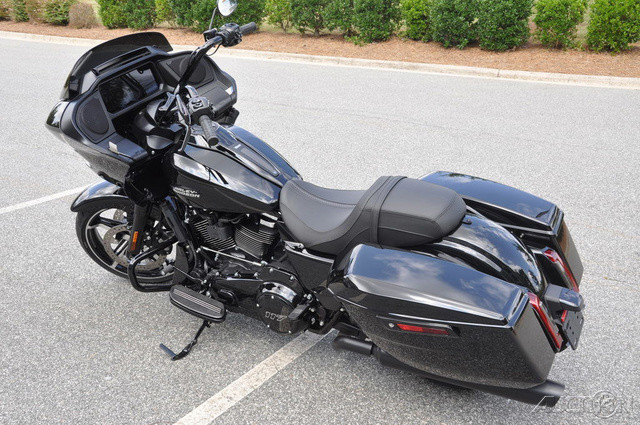 Road Glide®