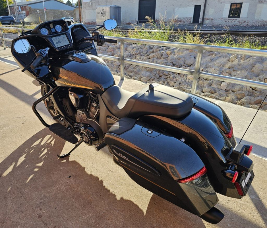 Challenger Dark Horse 112