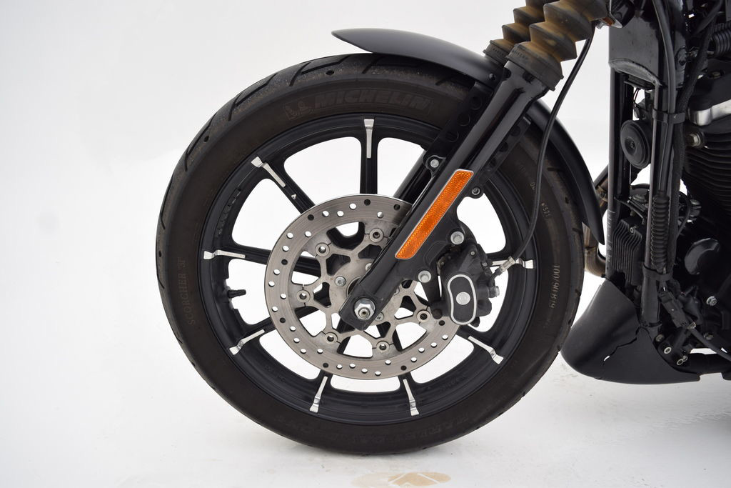 Iron 883®