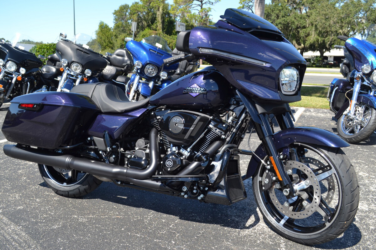 Street Glide®