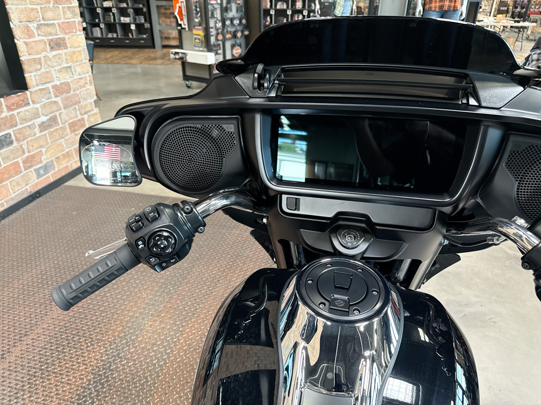 Street Glide®