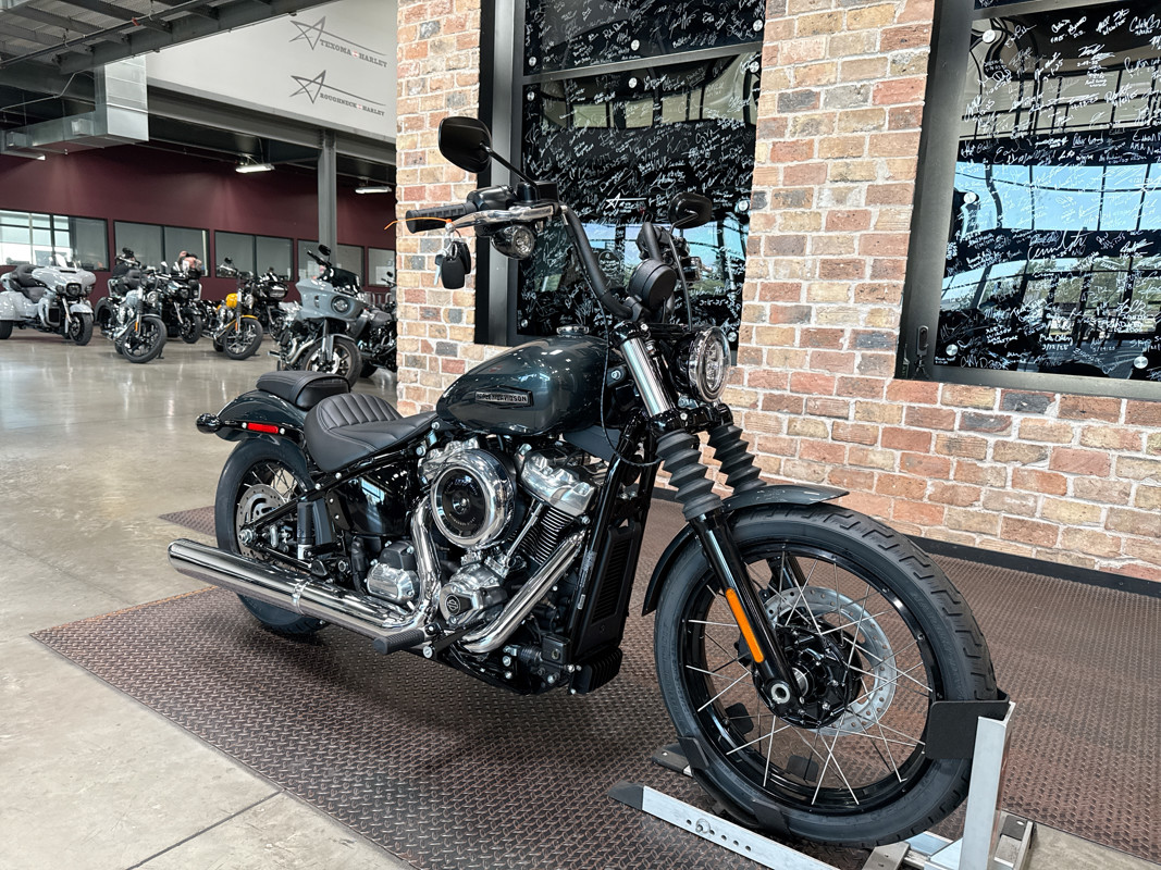 Street Bob®
