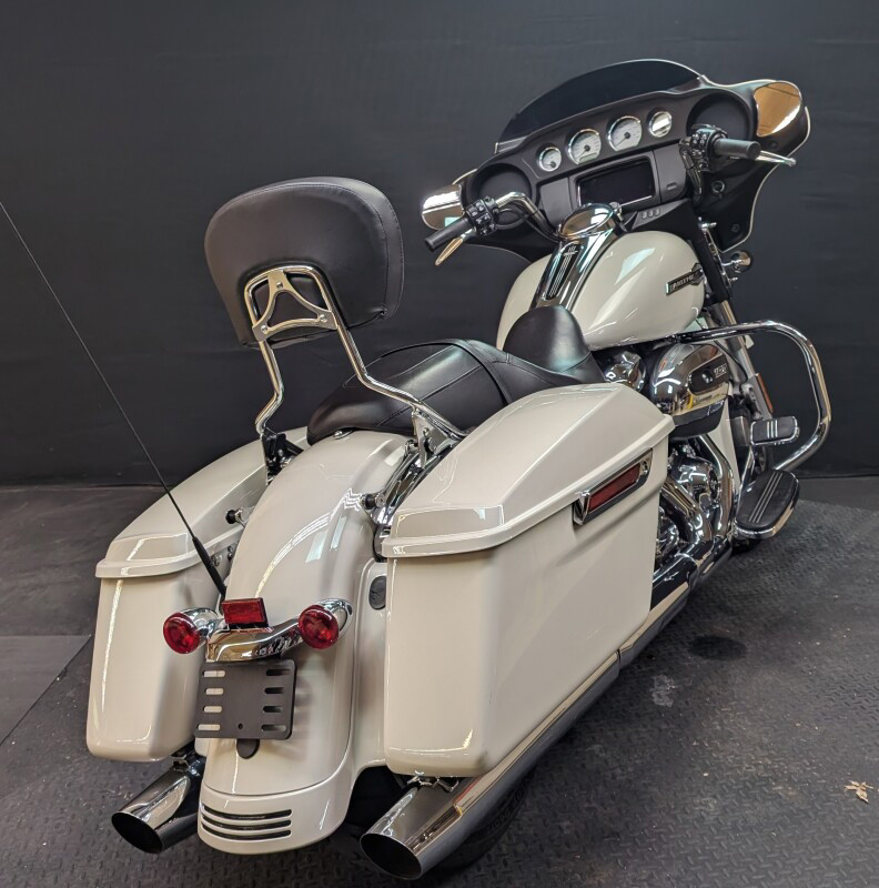 Street Glide®