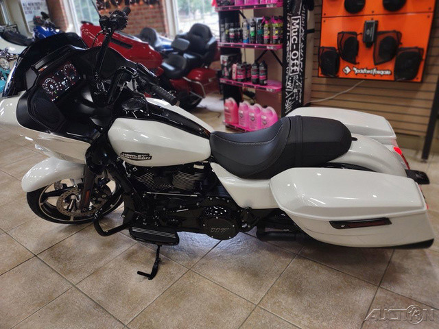 Road Glide®