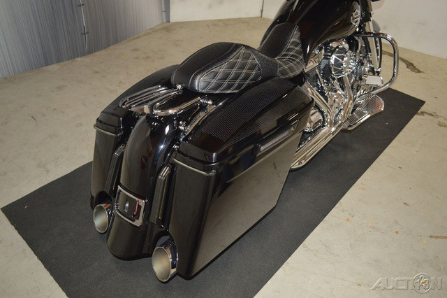 Street Glide®