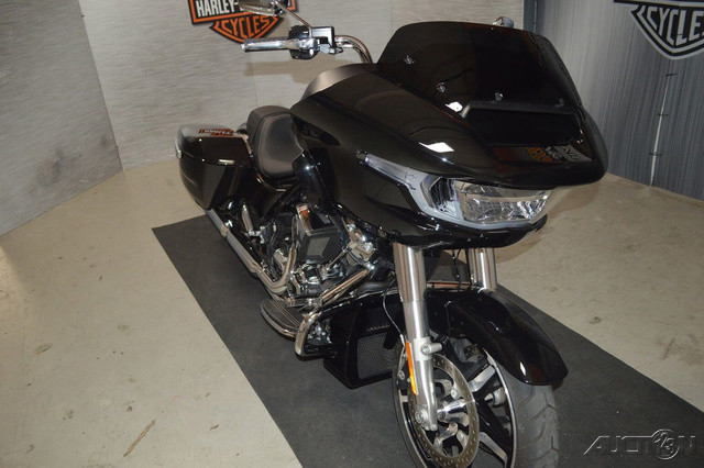 Road Glide®