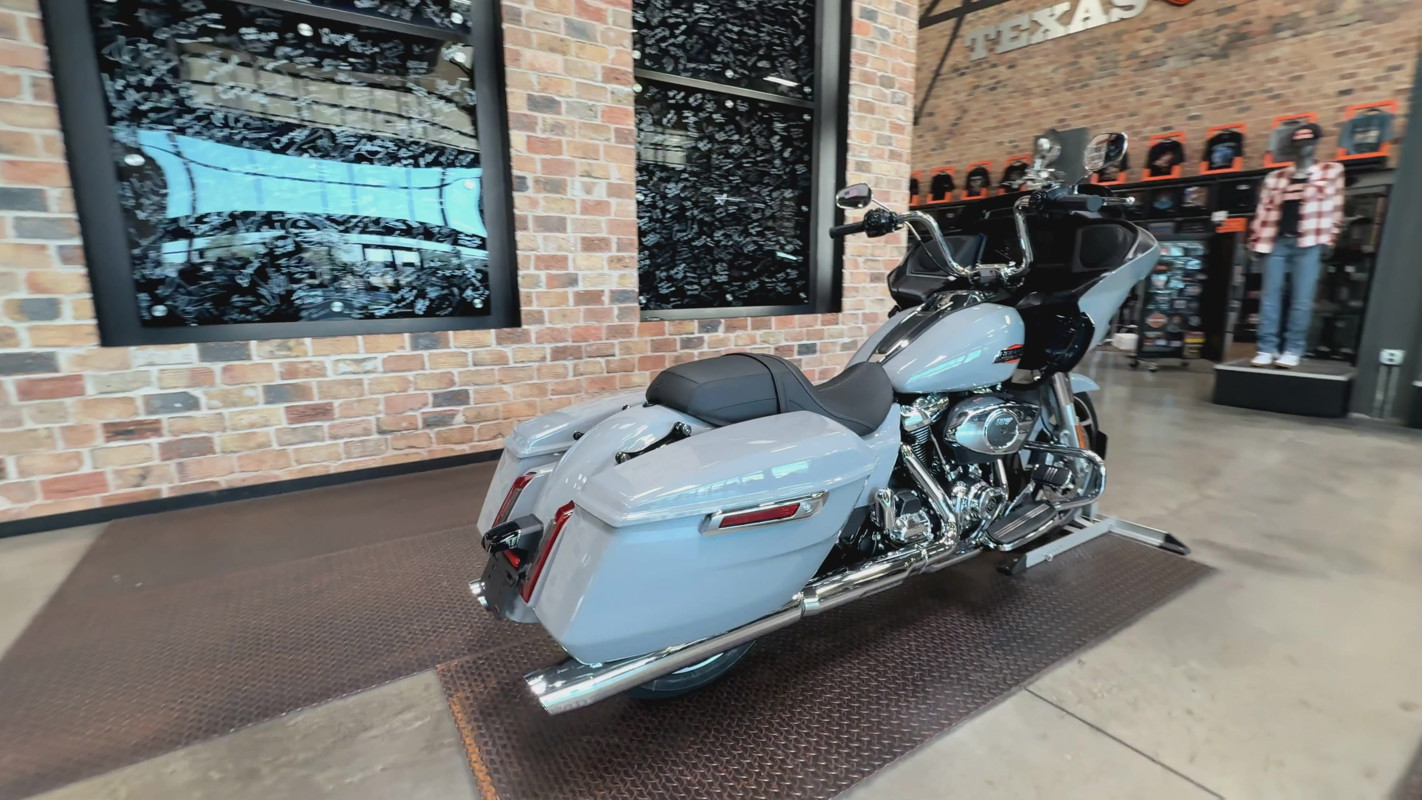 Road Glide®