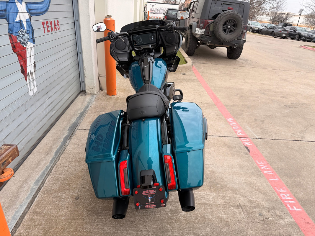 Road Glide®