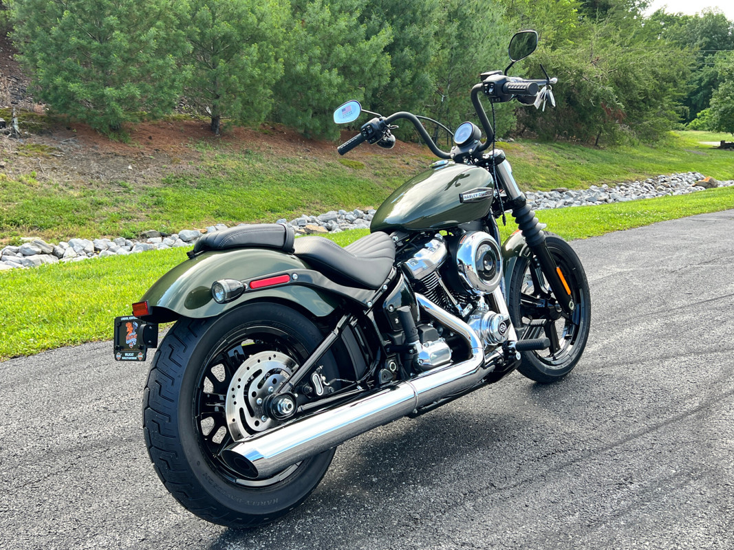 Street Bob®