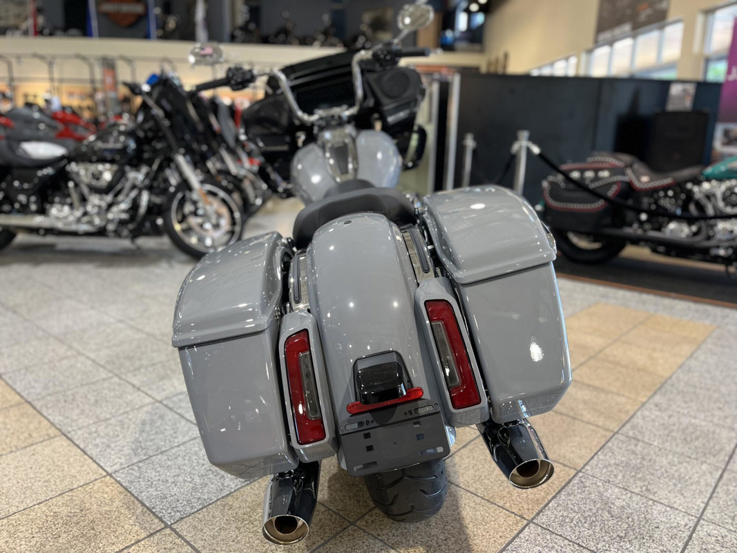 Road Glide®
