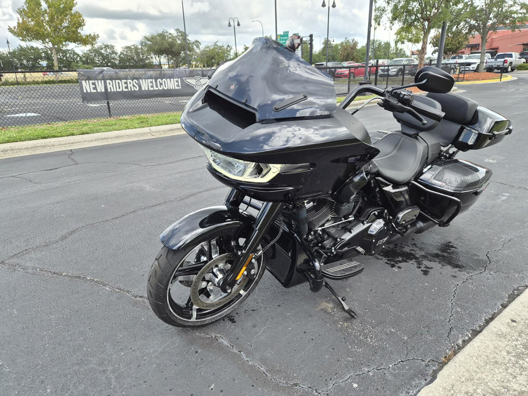 Road Glide®