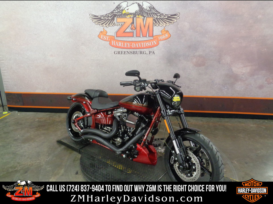 CVO® Pro Street Breakout®