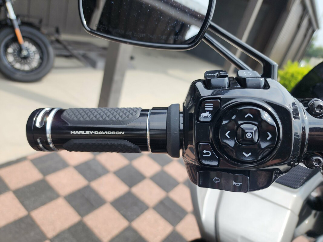 CVO® Road Glide®