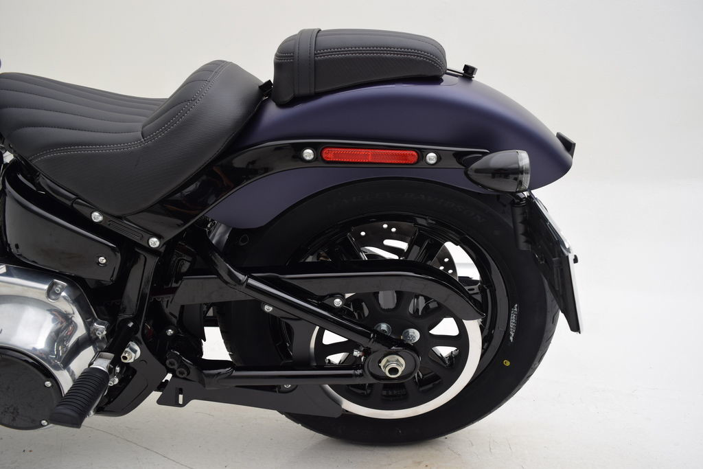 Street Bob®
