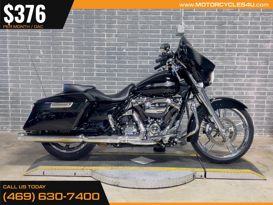 Street Glide®