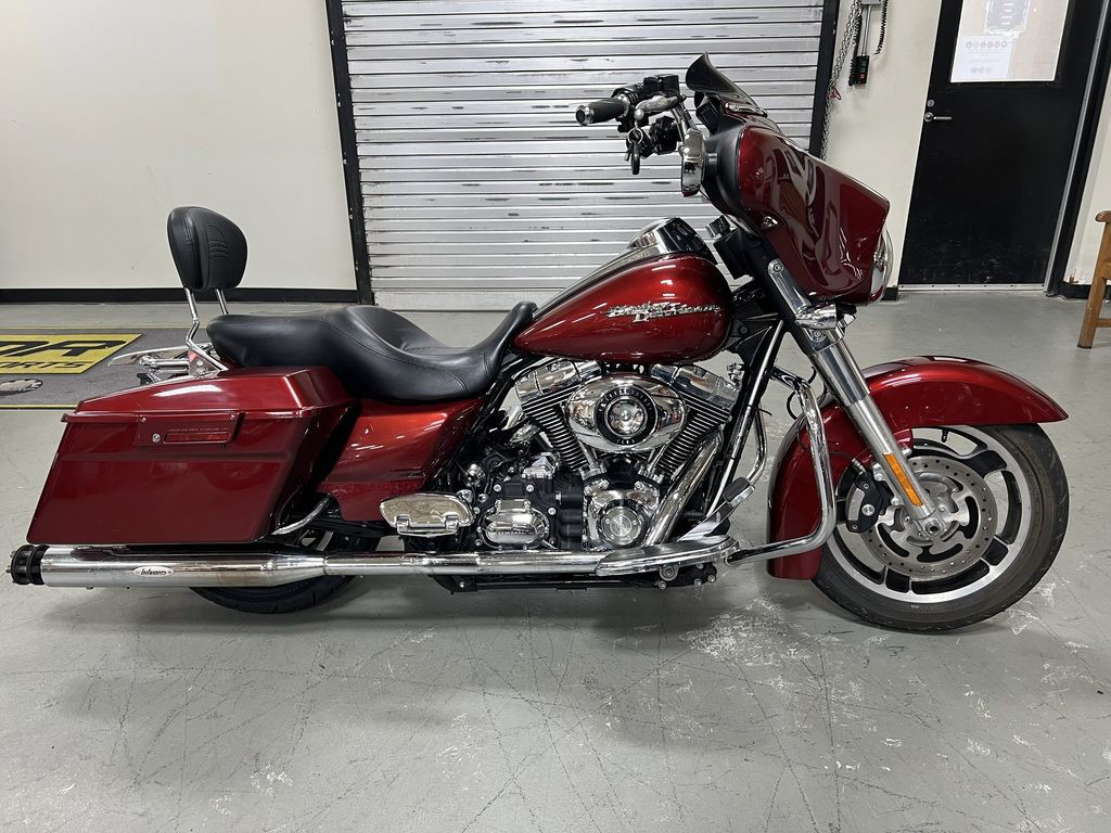 Street Glide®