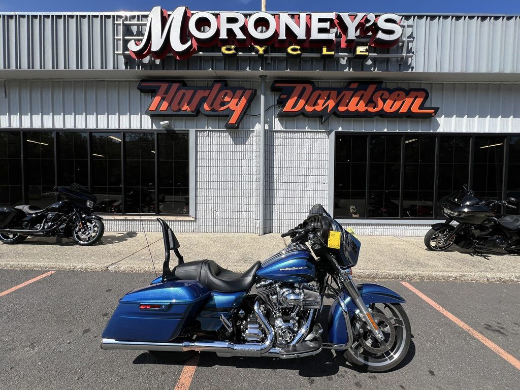 Street Glide®