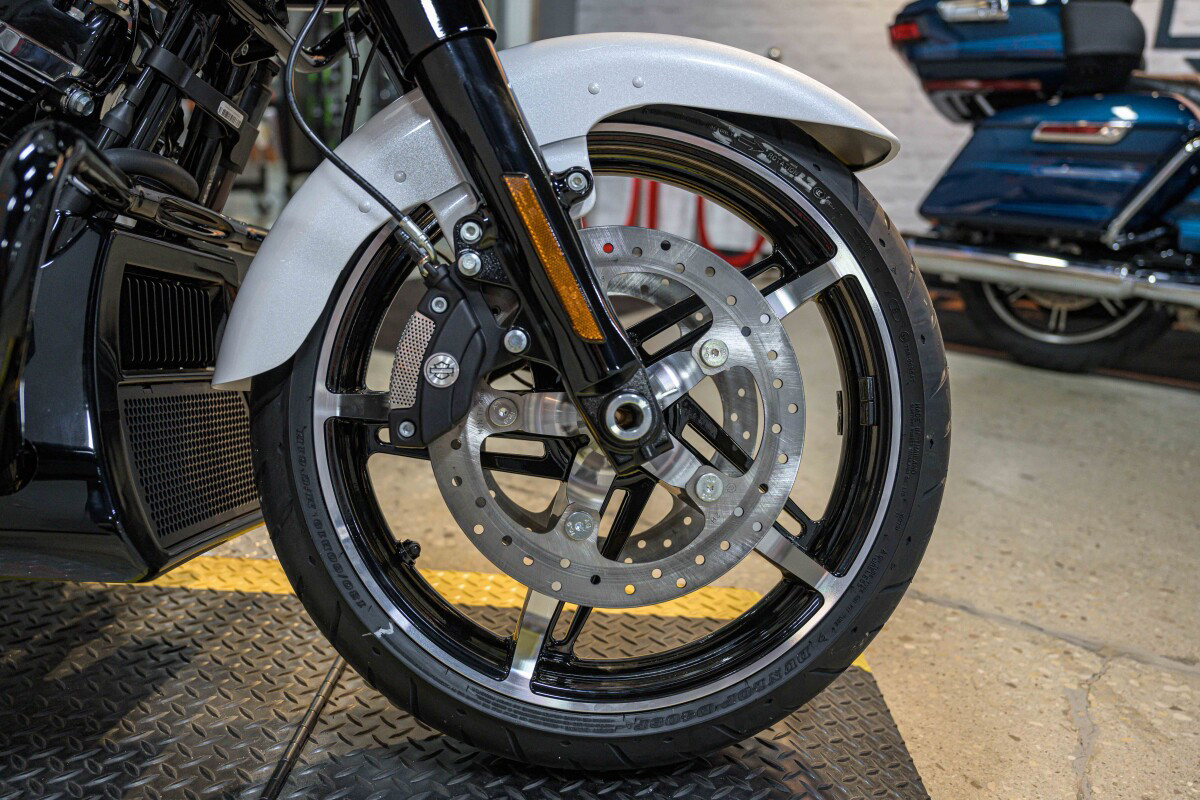 Road Glide®