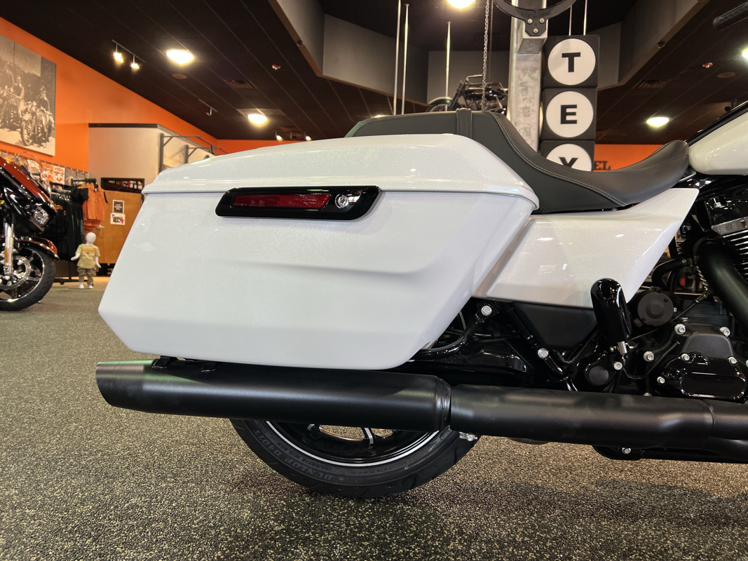 Road Glide®