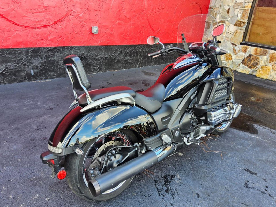 Gold Wing Valkyrie