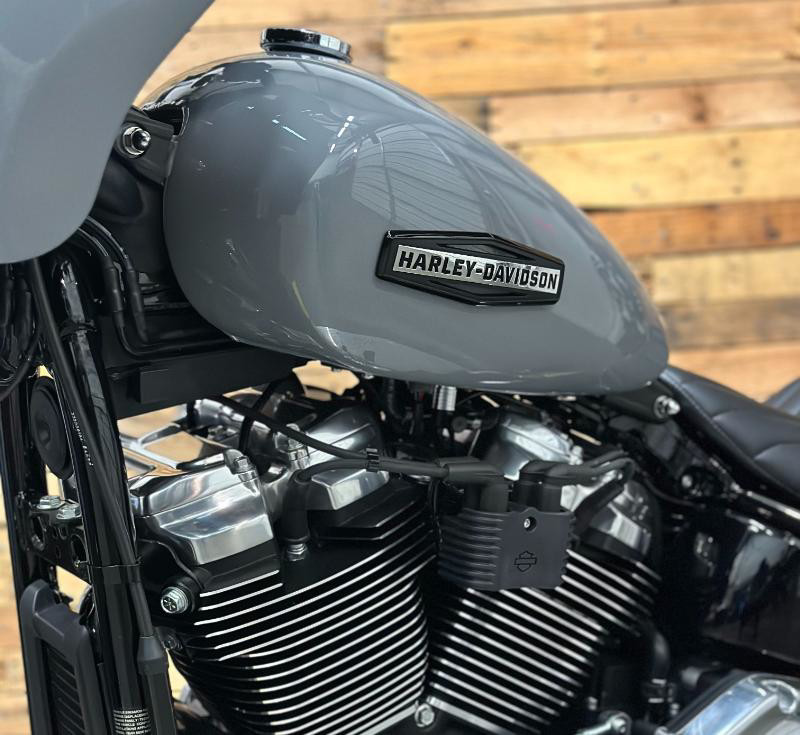 Street Bob®