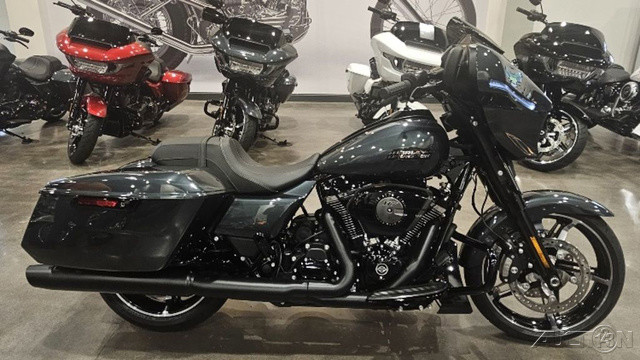 Street Glide®